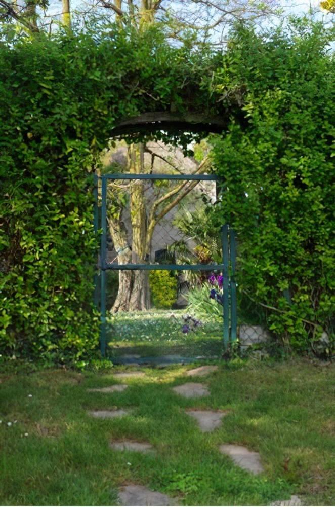 Domaine Les Feuillants Otel Crouzilles Dış mekan fotoğraf