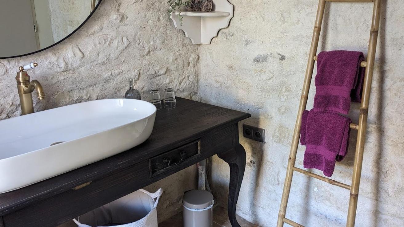 Domaine Les Feuillants Otel Crouzilles Oda fotoğraf
